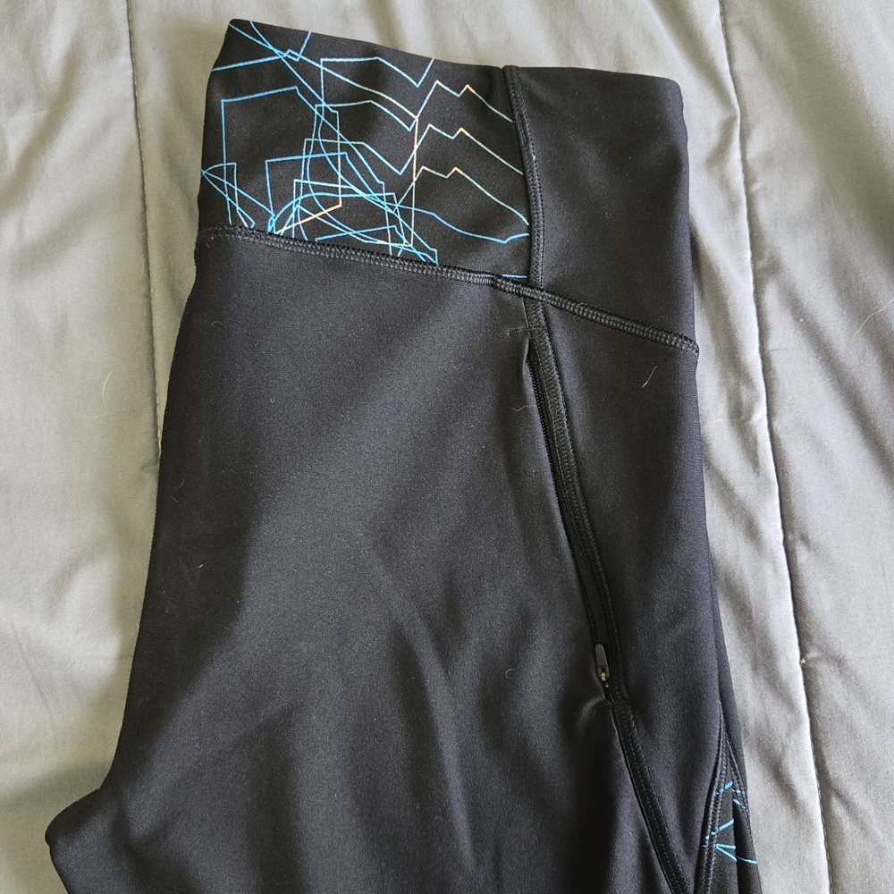 Under Armour Black Compression Leggings - Picture 2 of 5